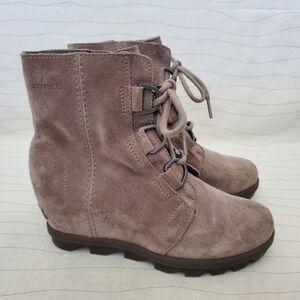 Sorel Women's Joan Of Arctic Wedge II Boot Kettle Size 4 Tan Suede Leather EUC